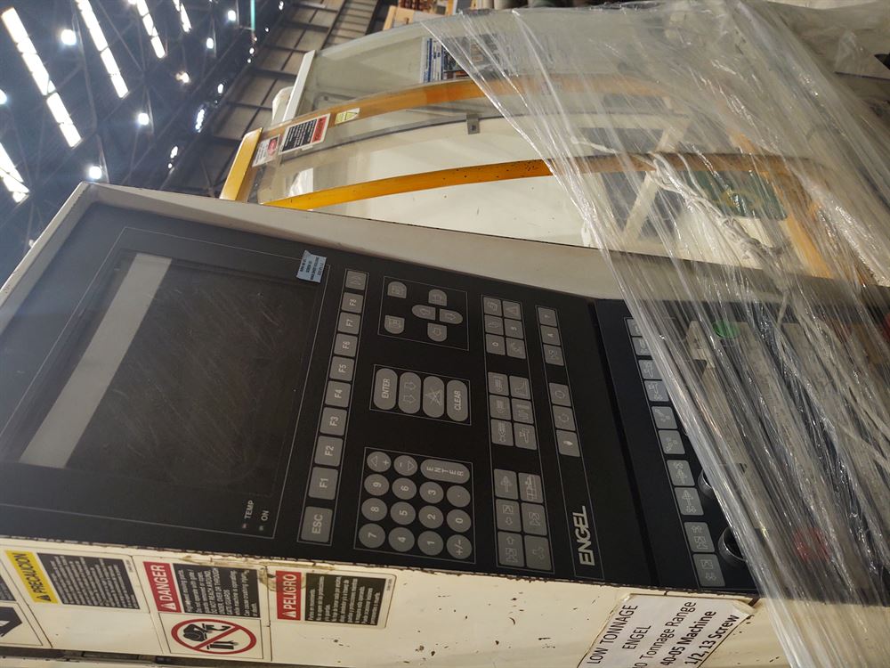 40 Ton Engel 1998 Hydraulic Injection Molding Machine ModelES80/40TL