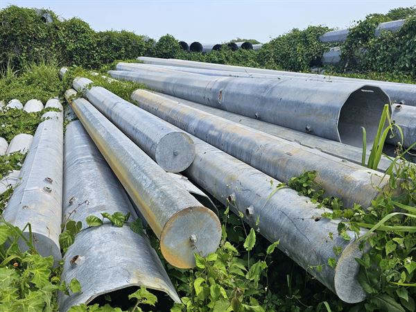 Galvanized Utility Poles (70ft 2 Section) - 482 count - Valmont