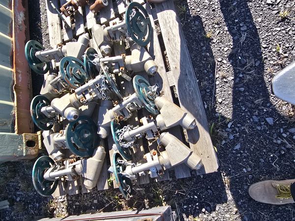 Approx 10000 lbs of CS and SS Valves