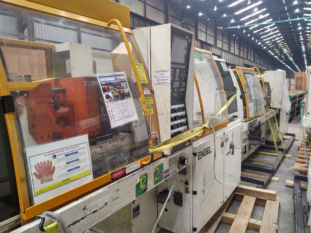 60 Ton Engel 1998 Hydraulic Injection Molding Machine Model ES 200/60TL