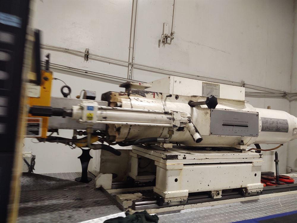 150 Ton 1998 Engel ES 600/150  Injection Molding Machine 