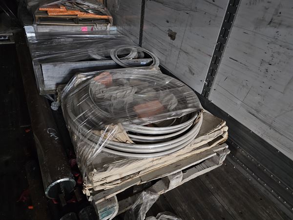 Lot of approx 10 tons of Lamons Metal Risk Gaskets and Spiral Wound Gaskets