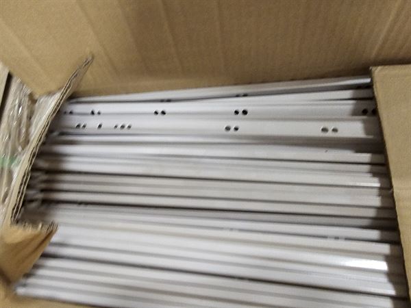 Approx 54 tons (100,000 pairs) of 20" Roller Slides - Hardware Resources 